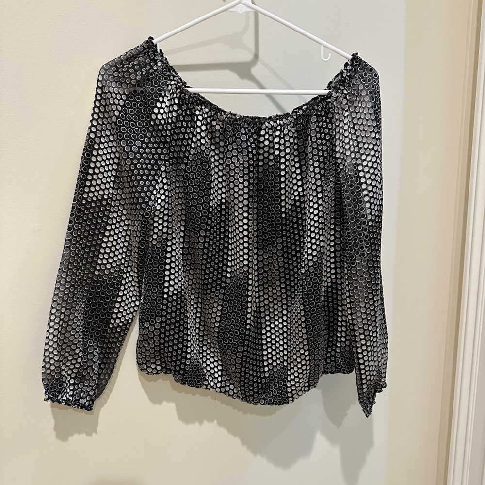 White House Black Market Black and White Graphic 3/4 Sleeve Blouse